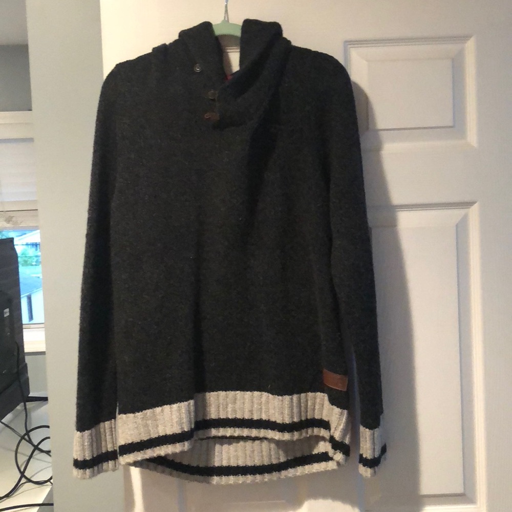 Roots Cabin Shawl Sweater NWT